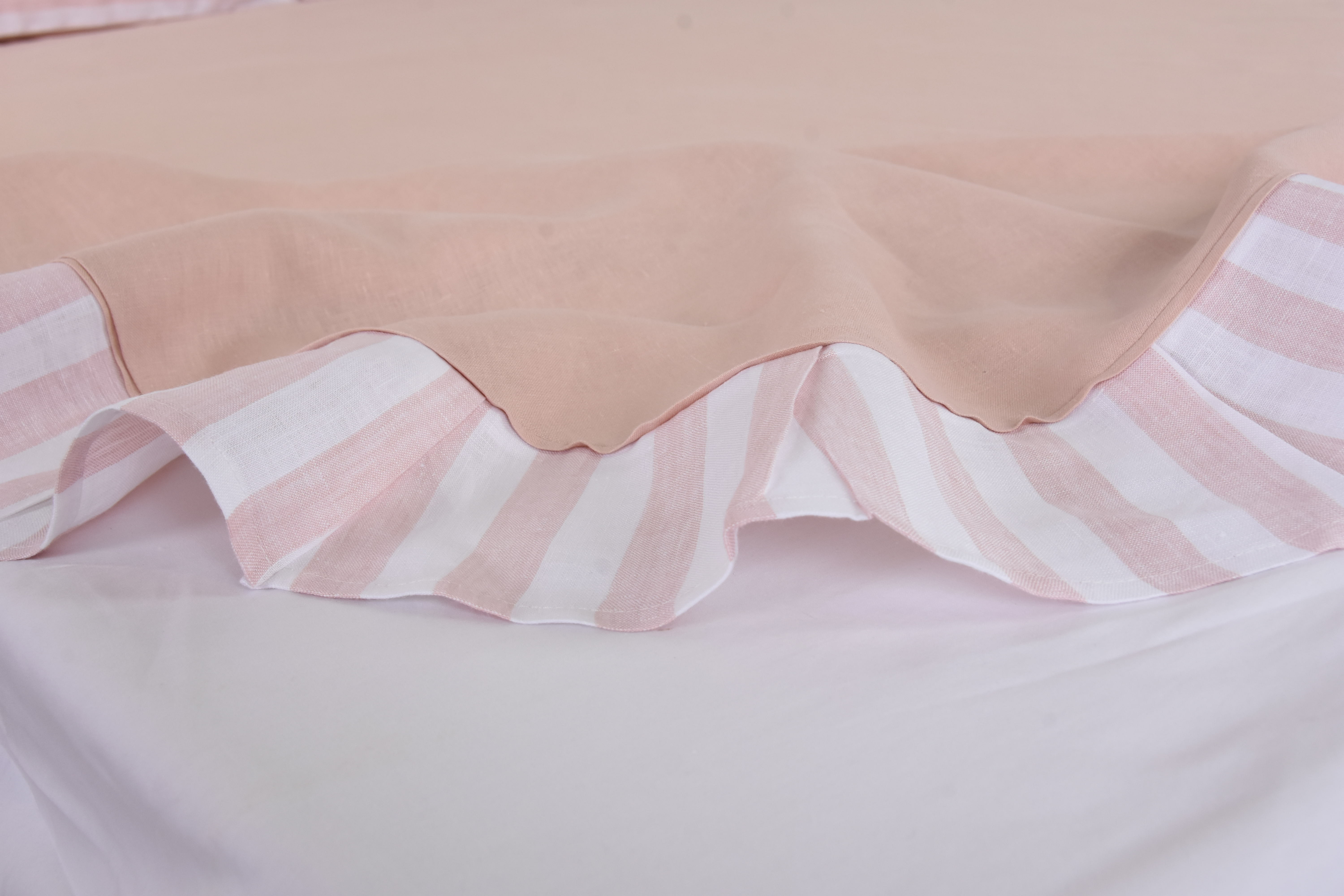 Yarn-Dyed 100% French Linen Pink Striped Ruffled Bed Sheet Set