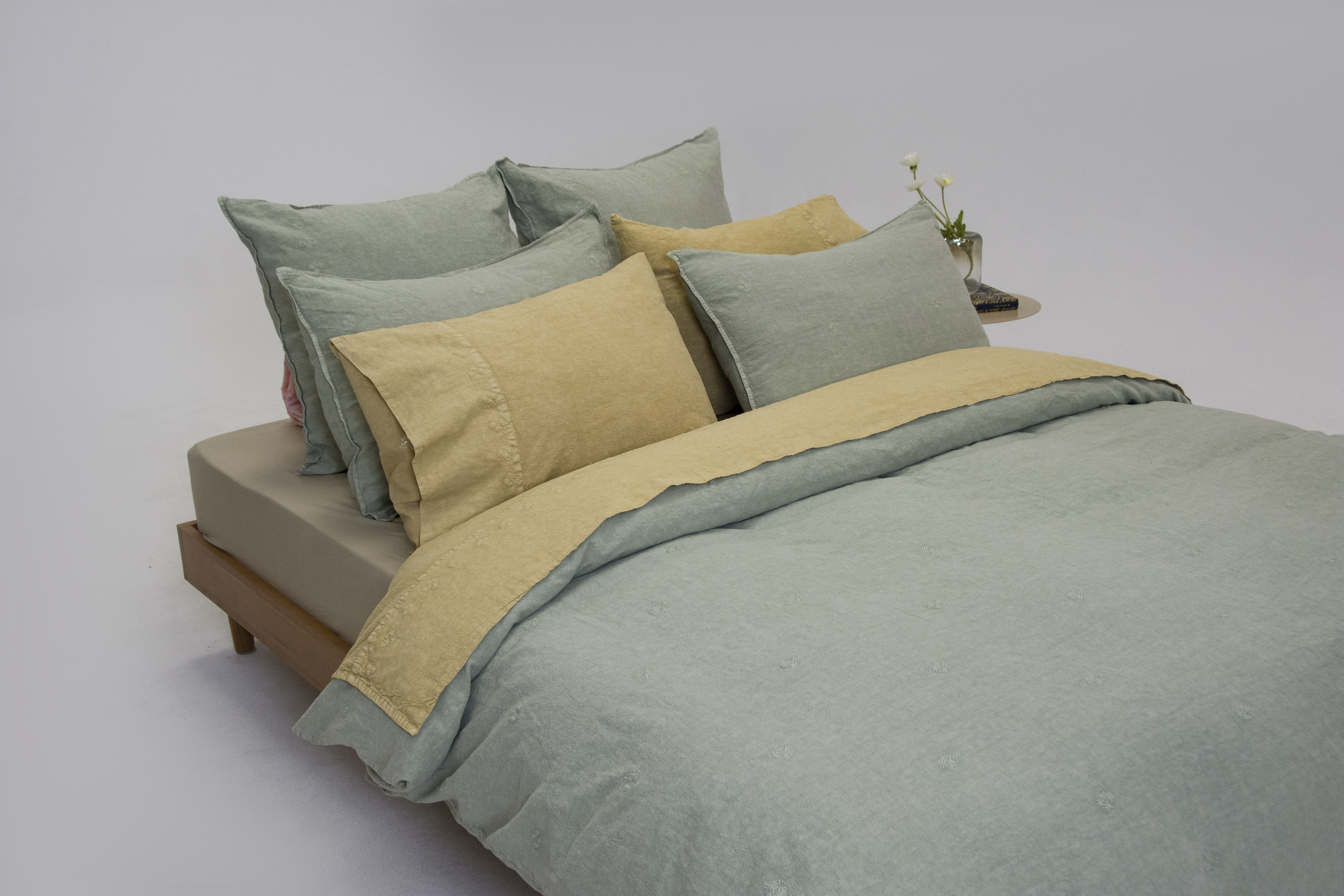 Linen cotton Stone Washed Embroidery Duvet Cover Set